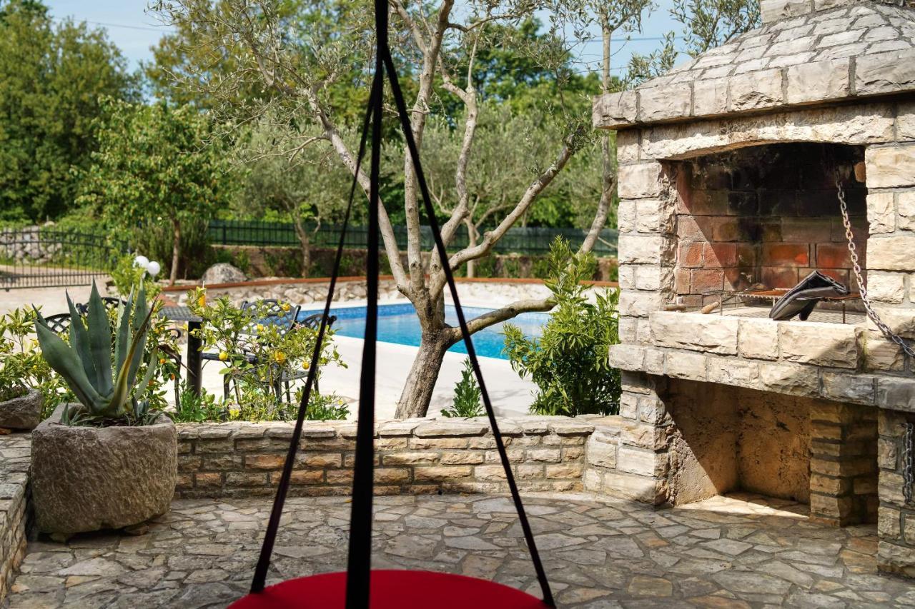 Stone Lady Holiday Home With Pool&Hot Tub,Sauna,Bbq,Garden Rasopasno Exteriér fotografie