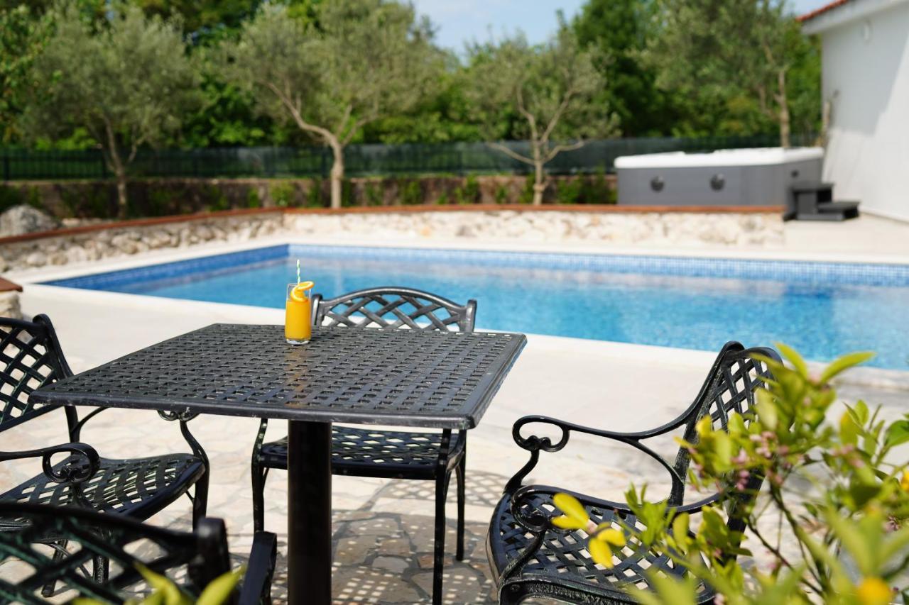 Stone Lady Holiday Home With Pool&Hot Tub,Sauna,Bbq,Garden Rasopasno Exteriér fotografie